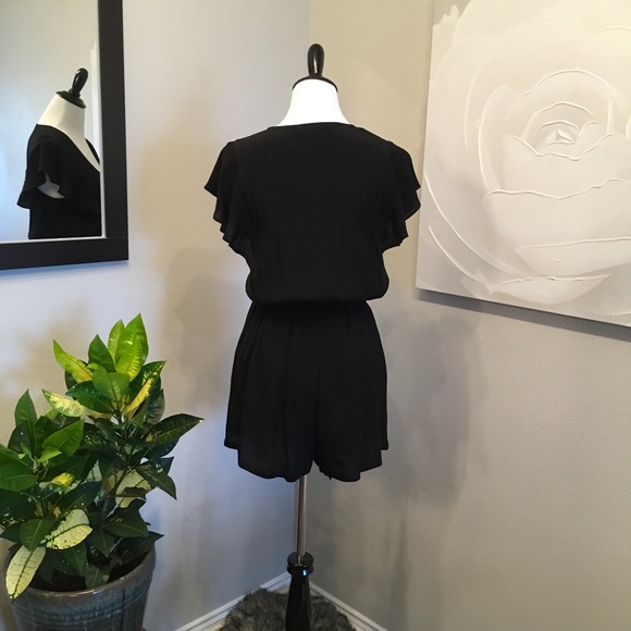 DR2 Black Ruffled Romper - Picture 3 of 3